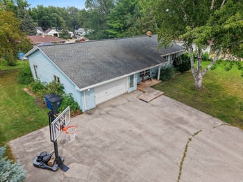 1648 View Ln, Green Bay, WI 54313