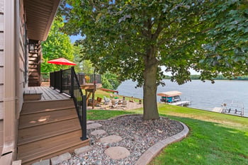 125 W Highland Dr, Oconto Falls, WI 54154