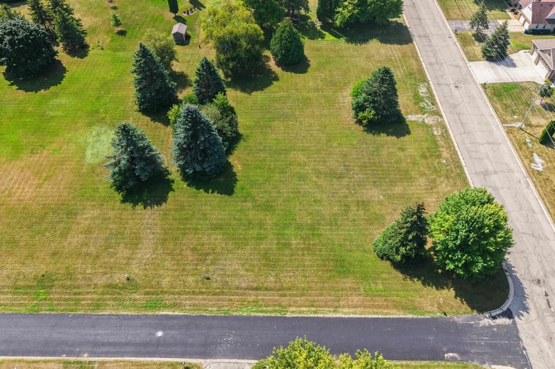 5825 Long Ct #11, Appleton, WI 54914