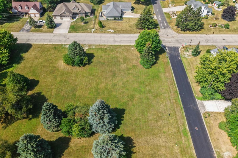 5825 Long Ct #11, Appleton, WI 54914