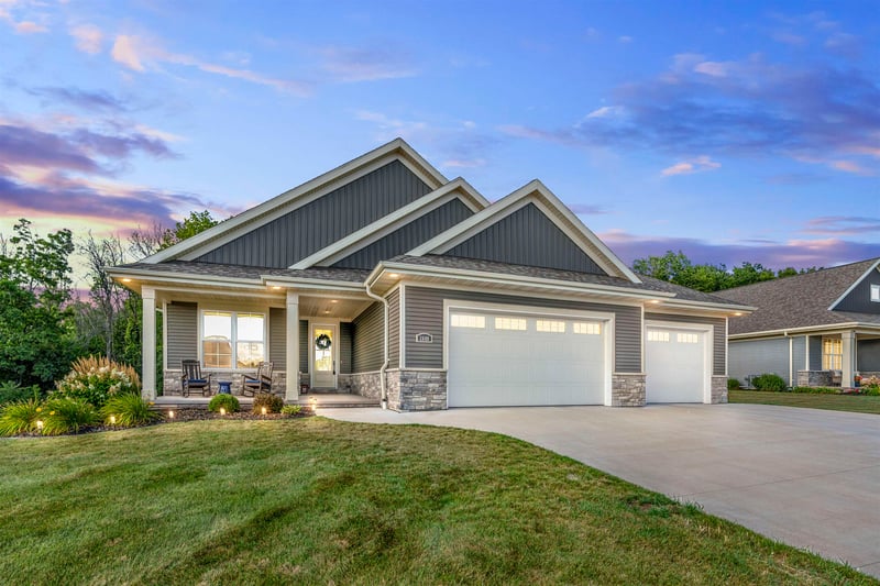 2608 Canvasback Dr, Menasha, WI 54952