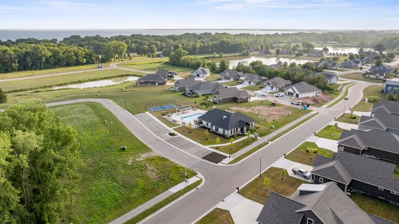 2608 Canvasback Dr, Menasha, WI 54952
