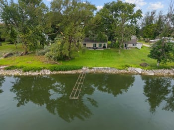 1583 Butte Des Morts Beach Rd, Neenah, WI 54956-1409