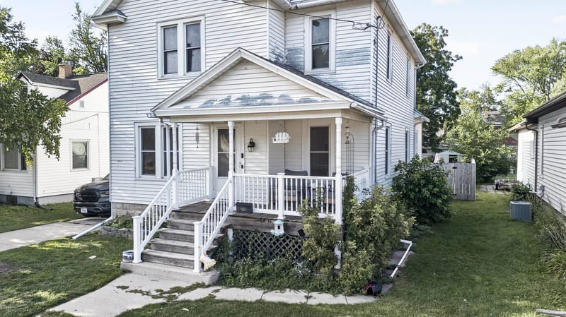1208 Winnebago Ave, Oshkosh, WI 54901