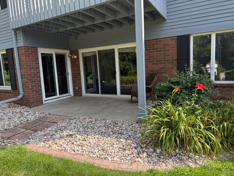 2935 Mossy Oak Cir, Green Bay, WI 54311-5789