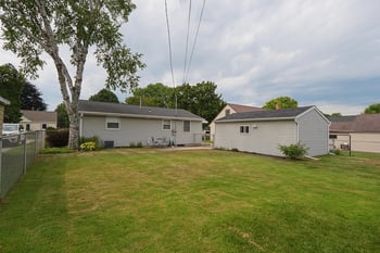 825 Stony Brook Ln, Green Bay, WI 54304-2127