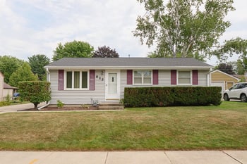 825 Stony Brook Ln, Green Bay, WI 54304-2127