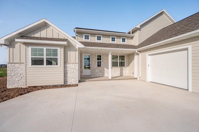 122 Beckerae Ct, Wrightstown, WI 54180