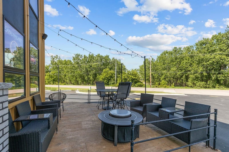390 E Farmland Dr #207, Kaukauna, WI 54130