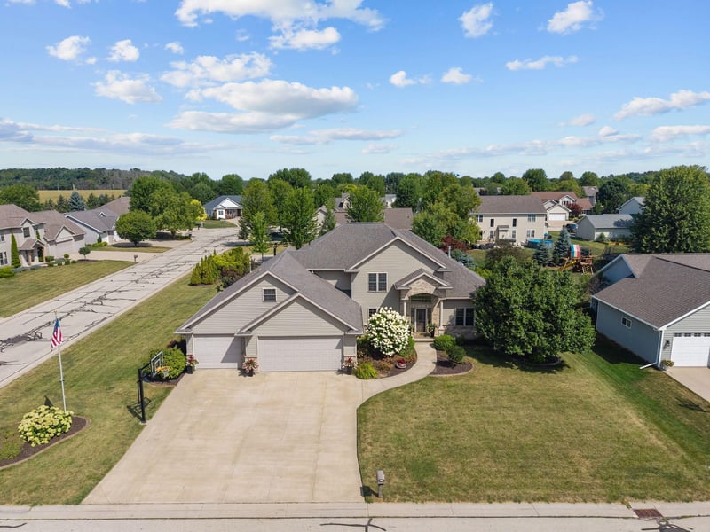 W6074 Nettie Dr, Appleton, WI 54915
