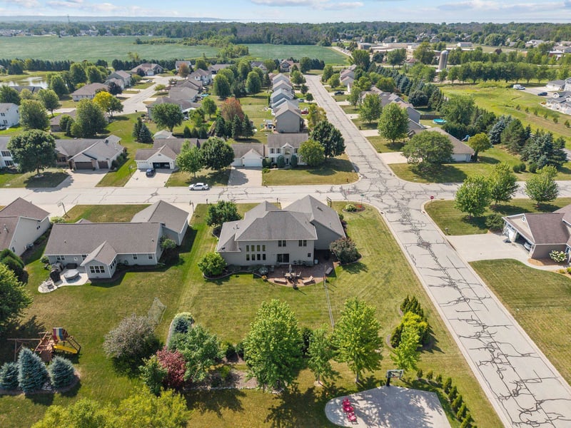 W6074 Nettie Dr, Appleton, WI 54915