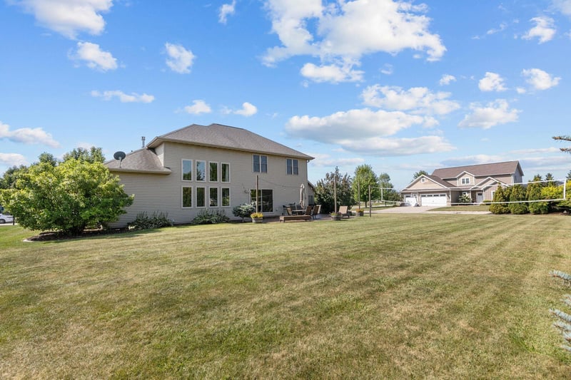 W6074 Nettie Dr, Appleton, WI 54915