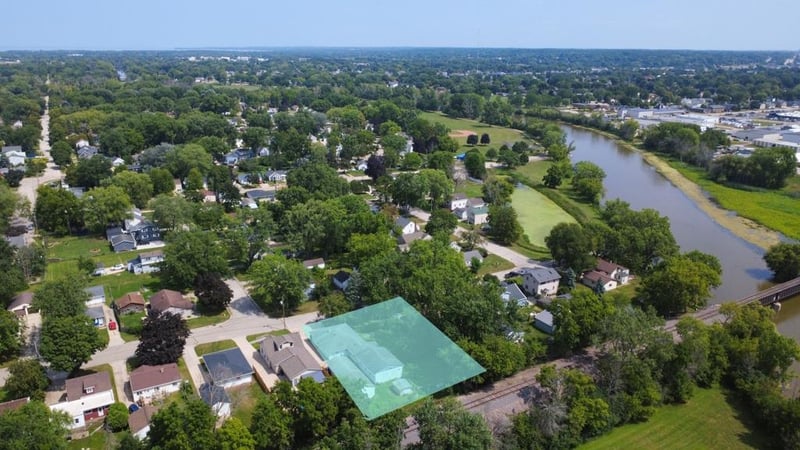 1486 Hastings St, Green Bay, WI 54301