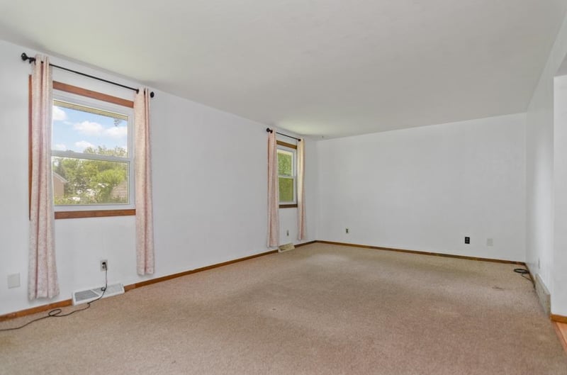 1486 Hastings St, Green Bay, WI 54301