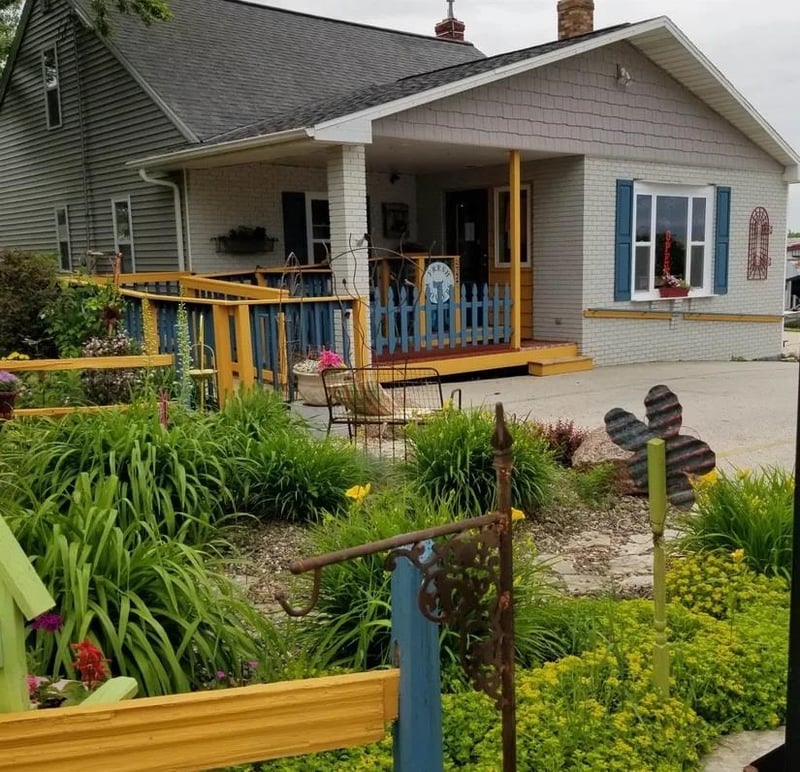 2654 Continental Dr, Green Bay, WI 54311