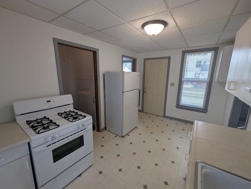 832 Frederick St, Oshkosh, WI 54901