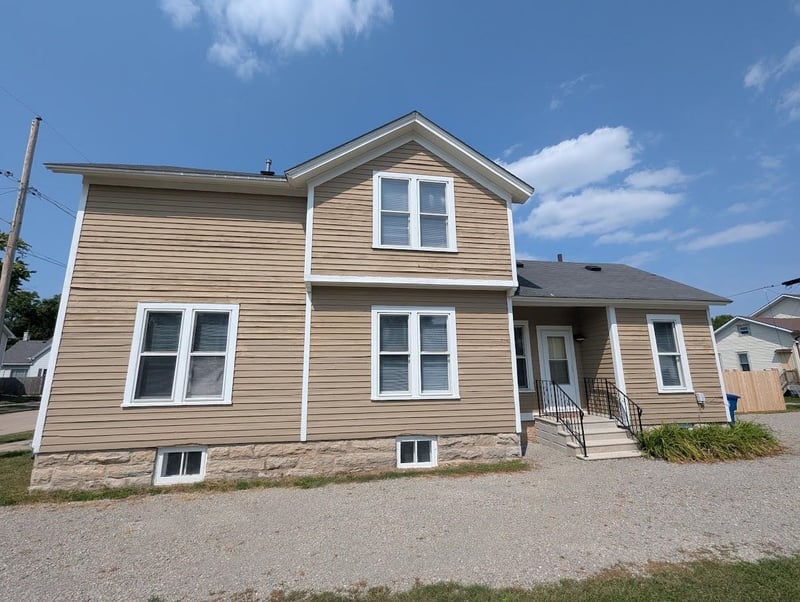832 Frederick St, Oshkosh, WI 54901