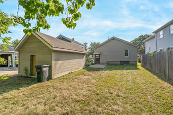 1274 Elmwood St, Oshkosh, WI 54901