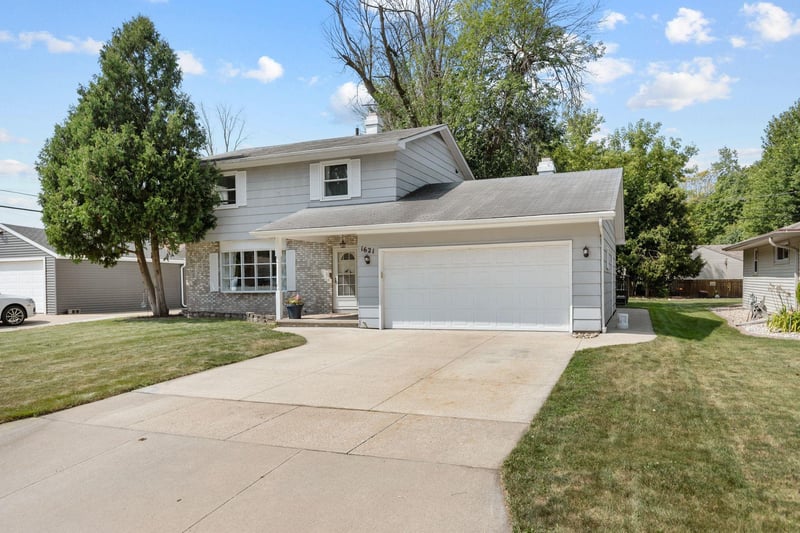 1621 N Mcdonald St, Appleton, WI 54911-3938