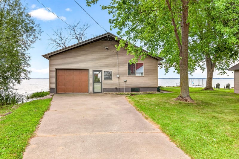 7244 County Road H, Fremont, WI 54940