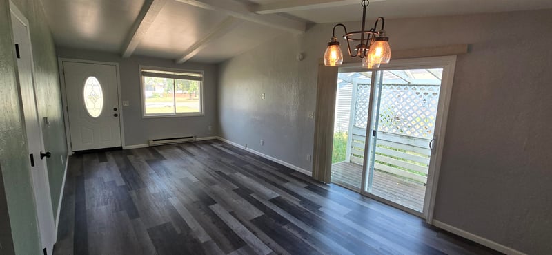 969 7th St #B, Menasha, WI 54952-2884
