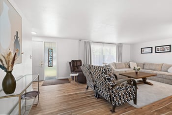 1327 Skylark Ln, Green Bay, WI 54313-5862
