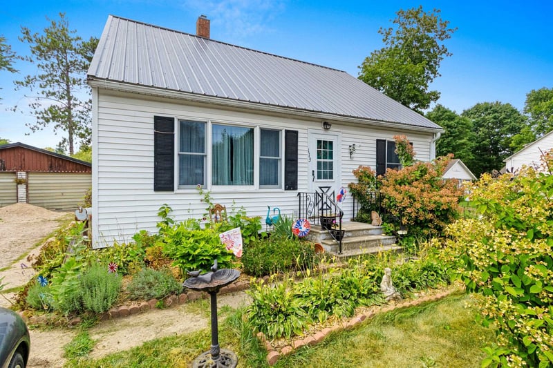 113 N Elm Ave, Gillett, WI 54124