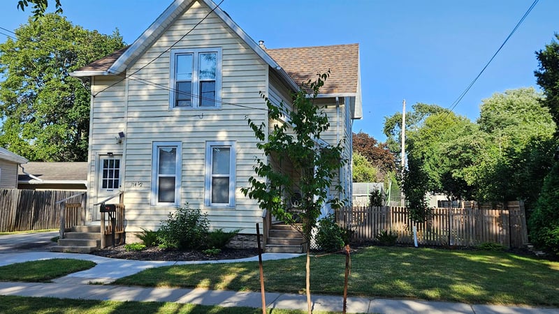 714 N Durkee St, Appleton, WI 54911