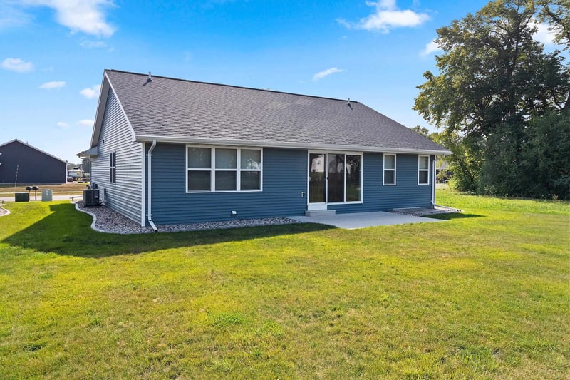 1743 Honor St, Neenah, WI 54956