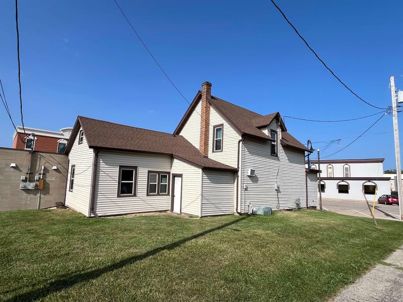 529 Grand Ave, Little Chute, WI 54140-1707