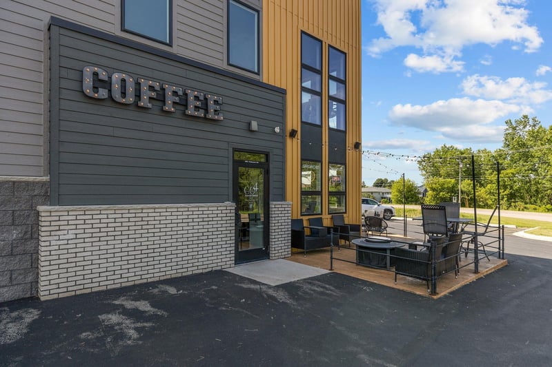 390 E Farmland Dr #213, Kaukauna, WI 54130