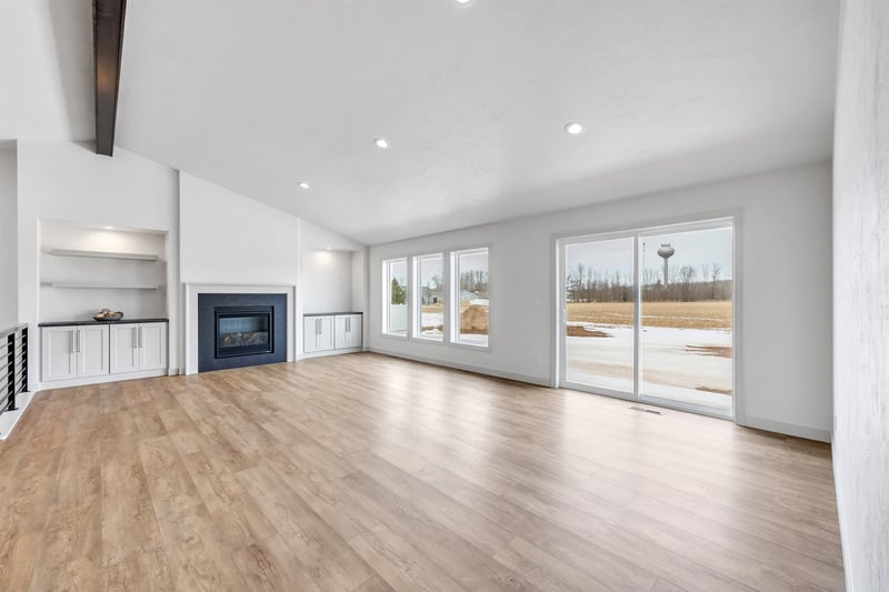W5747 Roundstone Pl, Menasha, WI 54952