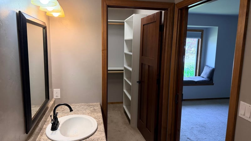 2758 Char La Mar Dr, Green Bay, WI 54311