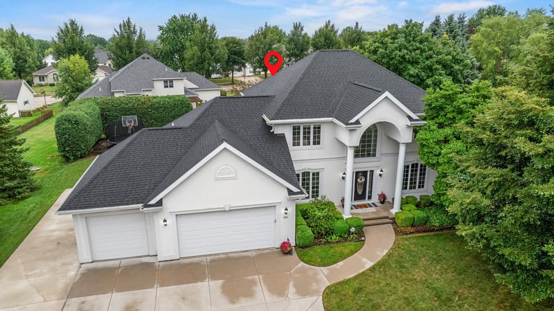 601 E Carrington Ln, Appleton, WI 54913