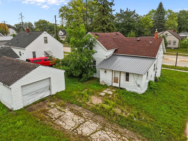 203 N 8th St, De Pere, WI 54115