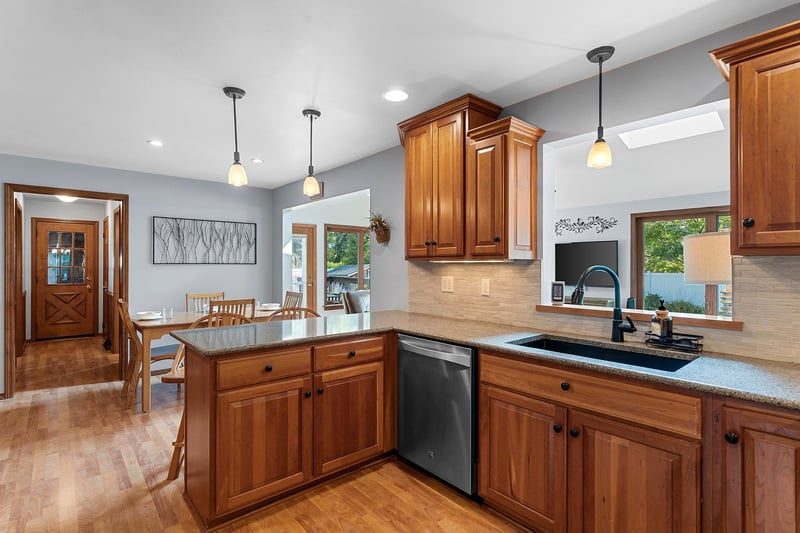 601 Brevoort Ln, Green Bay, WI 54301