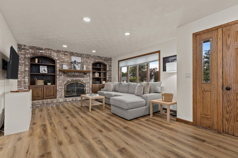 N9626 Darboy Dr, Appleton, WI 54915