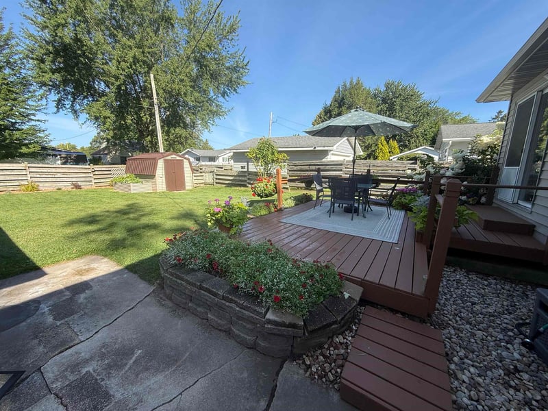 1033 S Cleveland St, Shawano, WI 54166