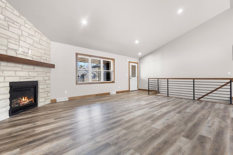 6157 Bay Hill Ct, Luxemburg, WI 54217
