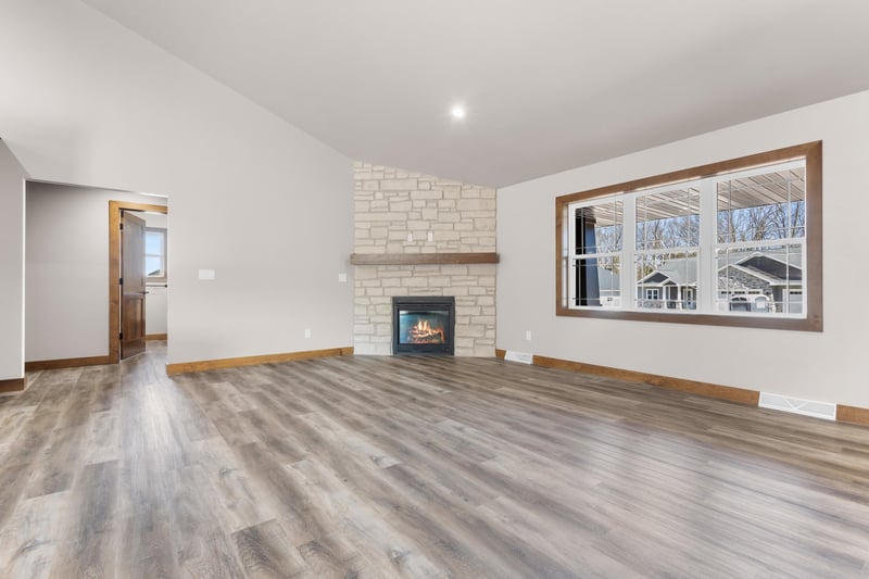 6157 Bay Hill Ct, Luxemburg, WI 54217