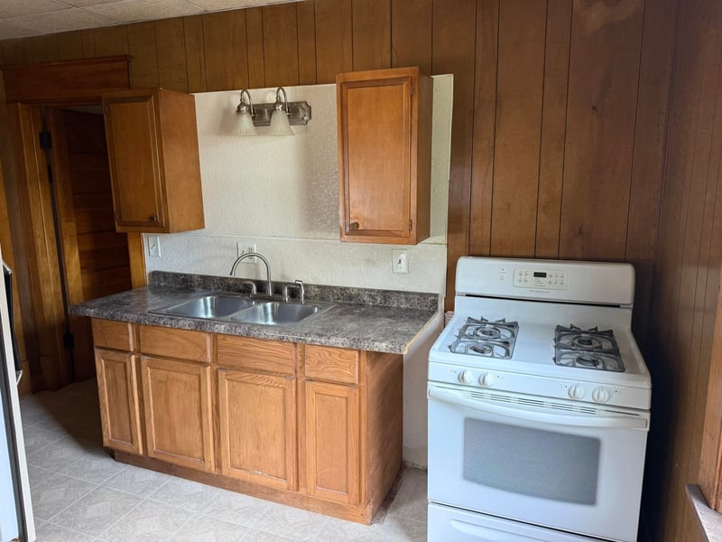 922 Merritt Ave, Oshkosh, WI 54901