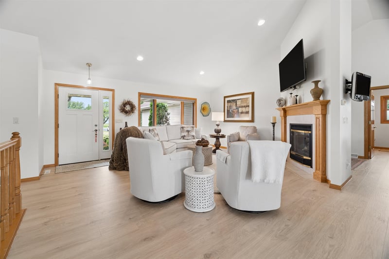 2855 Freedom Rd, De Pere, WI 54115-9560