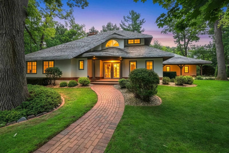 255 Traders Point Ln, Green Bay, WI 54302-5236
