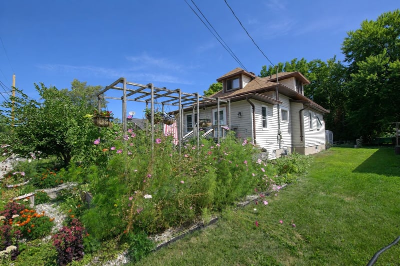 129 Plummer Ave, Neenah, WI 54956