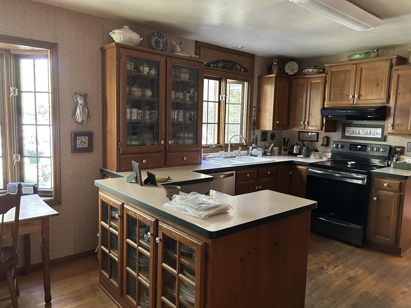 1222 S Park Ave, Neenah, WI 54952