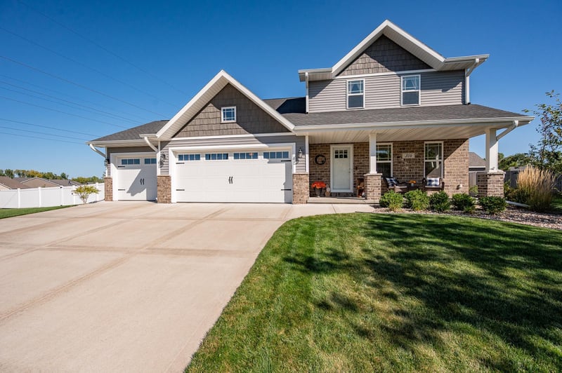 316 Hidden Creek Trl, Green Bay, WI 54303