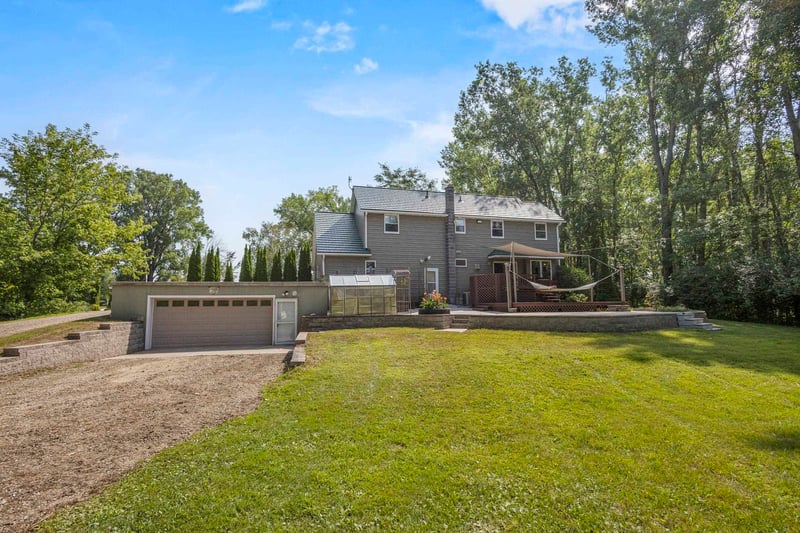 3007 Longview Ln, Suamico, WI 54173