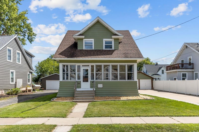 222 Harrison St, Neenah, WI 54956