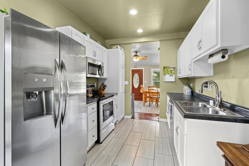 616 Meade St, Kaukauna, WI 54130-1154