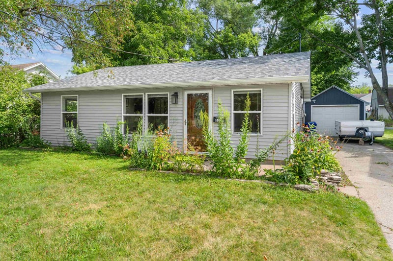 616 Meade St, Kaukauna, WI 54130-1154